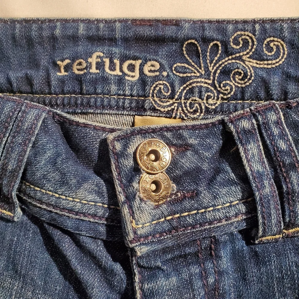 Refuge size 9 blue jean shorts - Picture 3 of 3